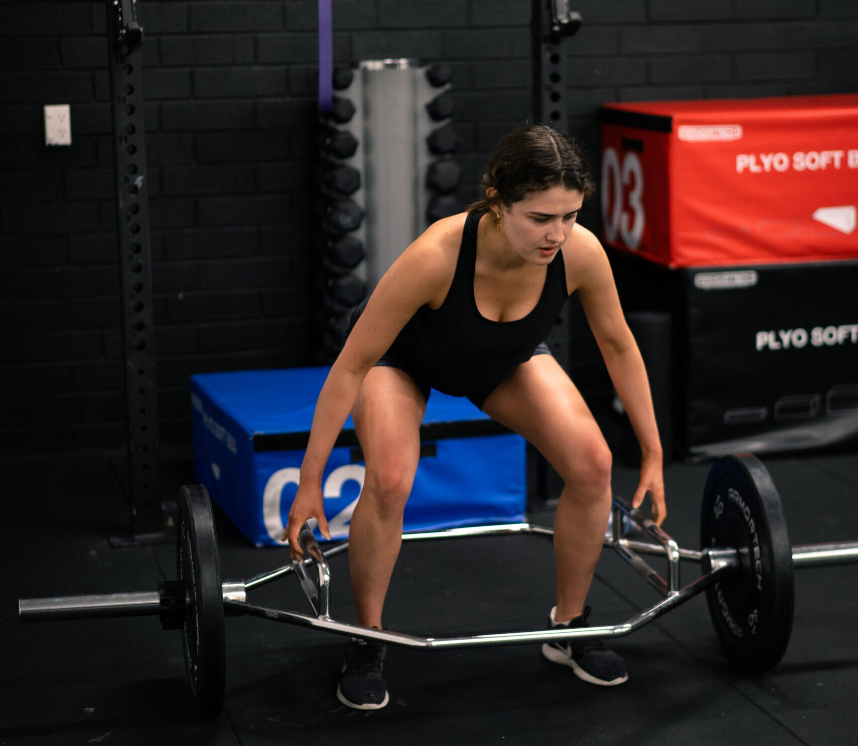 women trying to lift